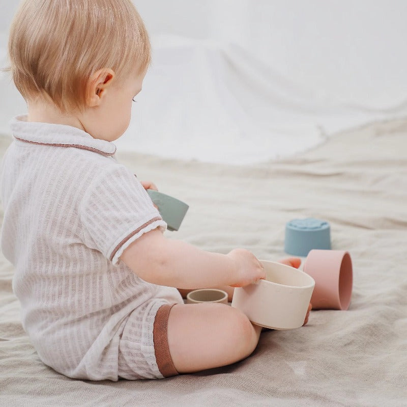 playing  Cups for stacking